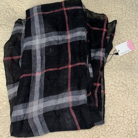 NWT Scarf - Picture 2 of 3